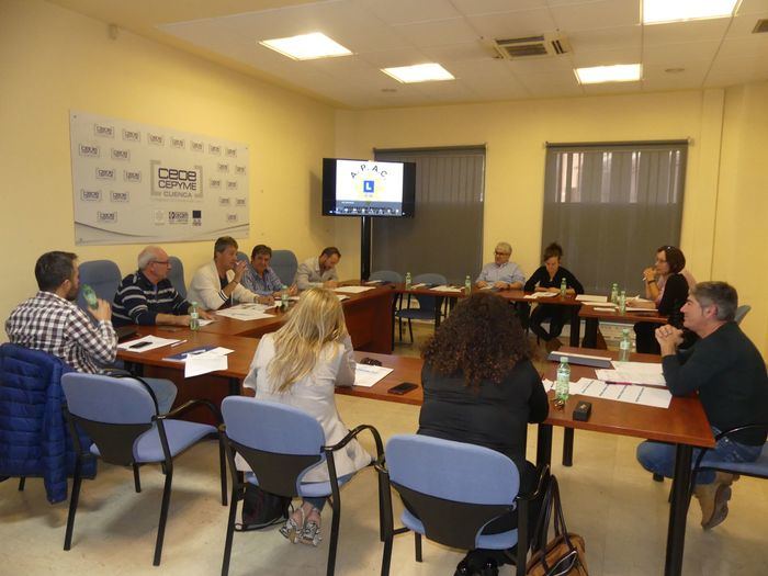 La Asociación de Autoescuelas reelige a Rafael Lozano como presidente y reestructura su equipo para dinamizar la actividad