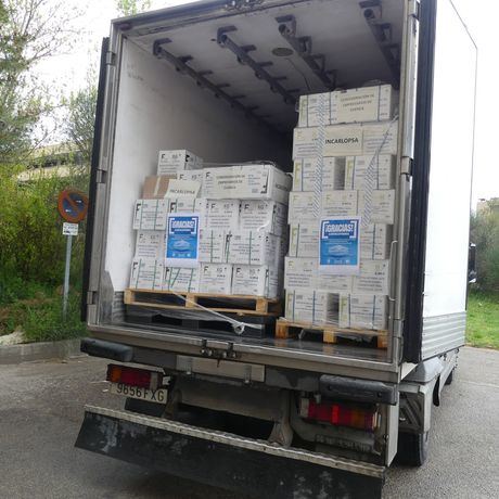 CEOE CEPYME entrega 150.000 guantes de vinilo en el hospital Virgen de la Luz