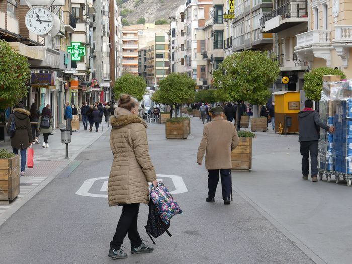 La Confederación de Empresarios traslada a sus comercios los domingos y festivos autorizados para la apertura en 2021