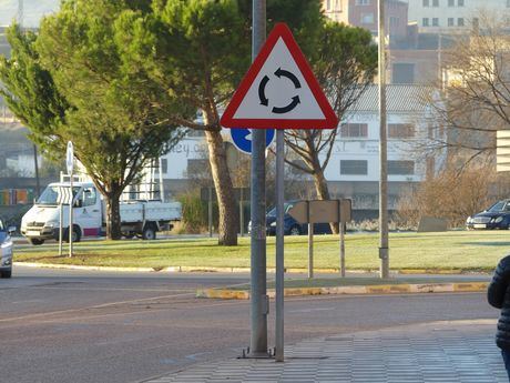 La Confederación de Empresarios señala a sus empresas los cambios en distintas normas de circulación, vehículos y conductores
