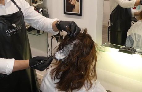 Los peluqueros conquenses reclaman el IVA reducido