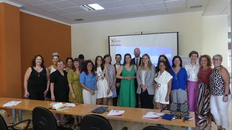 AJE trae a Cuenca un programa de emprendimiento para mujeres de Estados Unidos