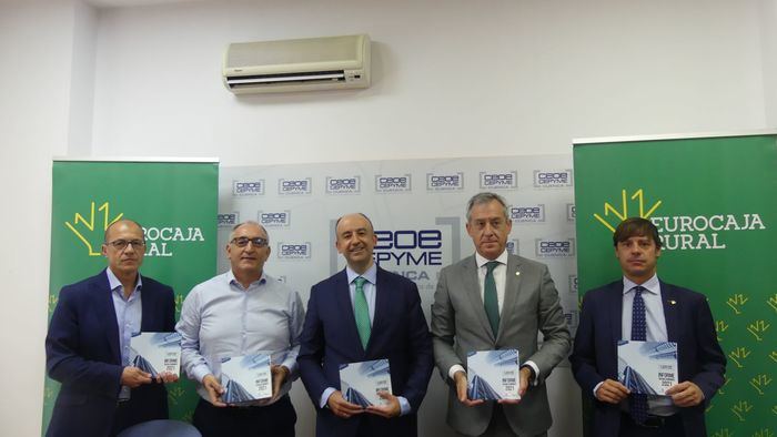 La Confederación de Empresarios presenta el informe económico 2021, año de recuperación con la amenaza de los altos precios