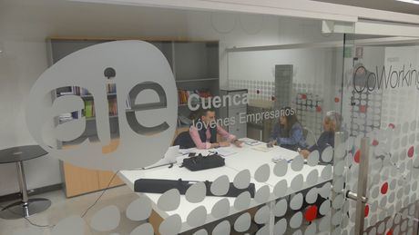 El Vivero de Empresas de AJE recibe a emprendedores para ayudarles en sus primeros pasos y resolver dudas