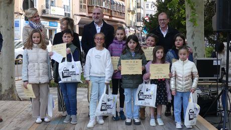 La Asociación de Libreros entrega los galardones del concurso literario con motivo del Día del Libro