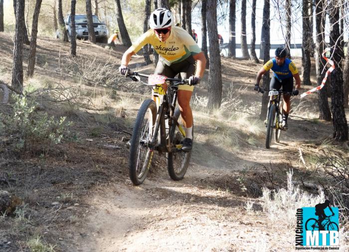 Xavi Calaf y Paula Plaza se imponen de forma incontestable en el VI Trofeo MTB Benitense