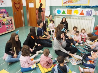 El taller de música del IES San José más infantil que nunca