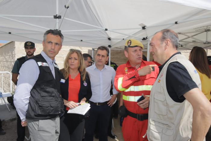 Tierraseca visita el Puesto de Mando Avanzado del incendio que afecta a las provincias de Toledo y Madrid