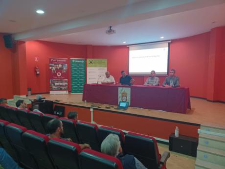 Cooperativas Agro-alimentarias analiza en Villamayor de Santiago la vertebración del Pistacho