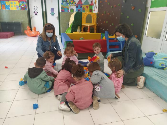 La Junta colabora con el Ayuntamiento de San Lorenzo de la Parrilla en la puesta en marcha de un aula de psicomotricidad para menores de 3 años