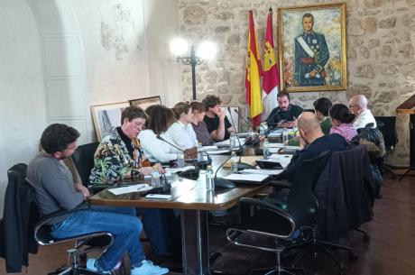 El Ayuntamiento de Iniesta aprueba los Presupuestos Municipales para 2024 con votos divididos entre partidos políticos