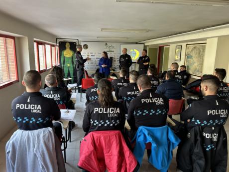 Efectivos de Policía Local de Cuenca se forman en el uso de los dispositivos electrónicos de control Taser
