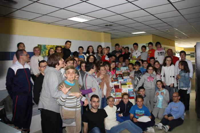 El Centro de Salud de San Fernando incorpora un punto de lectura gracias al programa “Biblioteca Solidaria de Castilla-La Mancha”
