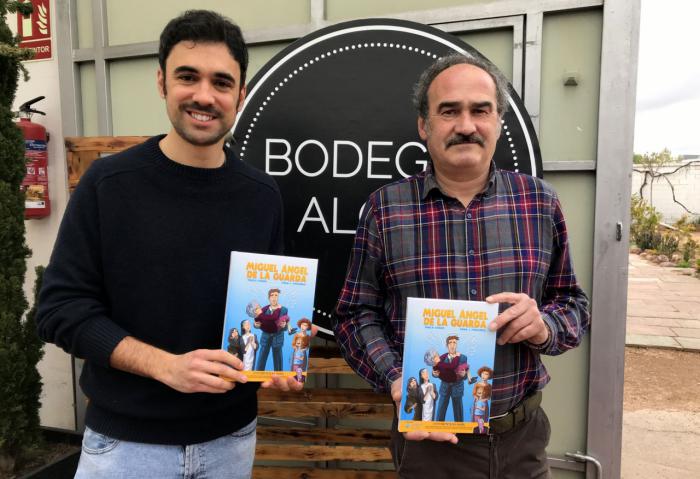 Pablo Conde, autor “Miguel Ángel de la Guarda”, y Alejandro Alonso, de Bodegas Alort