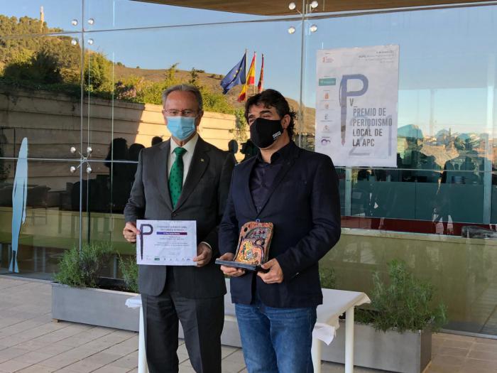 Paco Auñón y Ariadna Burgos ganadores de los V Premios de Periodismo Local