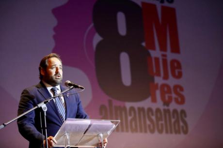 Núñez compromete su esfuerzo a aumentar la empleabilidad de las mujeres