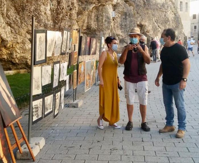 Satisfacción con la acogida del Paseo del Arte al que ya se han sumado veinte los artistas locales