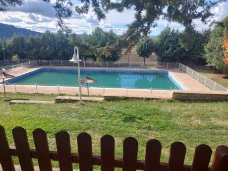 La Junta colabora con el Ayuntamiento de Priego en mejorar la piscina municipal