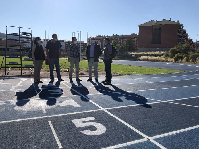 El Ayuntamiento recepciona las obras de la pista de atletismo Luis Ocaña