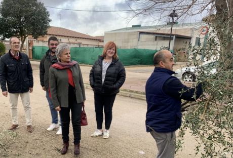 Fernández visita los trabajos del Plan Especial de Empleo en Zonas Rurales Deprimidas