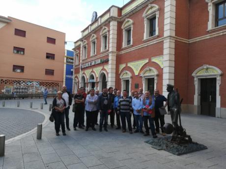 Alcázar de San Juan acoge una reunión de diversas organizaciones para la creación de una “Plataforma Regional en defensa del Ferrocarril Público, Social y Sostenible”.