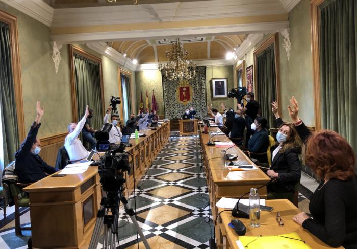 El Pleno aprueba por unanimidad una moción conjunta para la recuperación y mejora de los servicios de Alta Velocidad en la ciudad