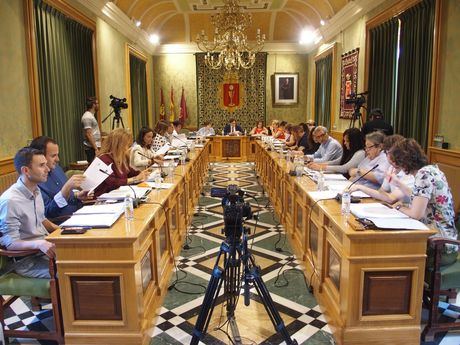 El Pleno aprueba el cambio de crédito para solicitar una subvención ITI para la renovación del alumbrado público