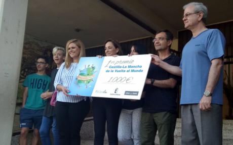 La Junta entrega al CEIP Fuente del Oro el primer premio del reto “Castilla-La Mancha da la vuelta al mundo”