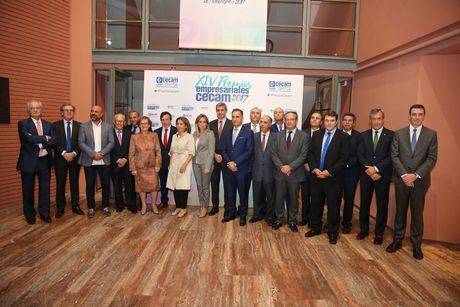 El Gobierno regional muestra su apoyo a los empresarios castellano-manchegos con su presencia en los premios CECAM