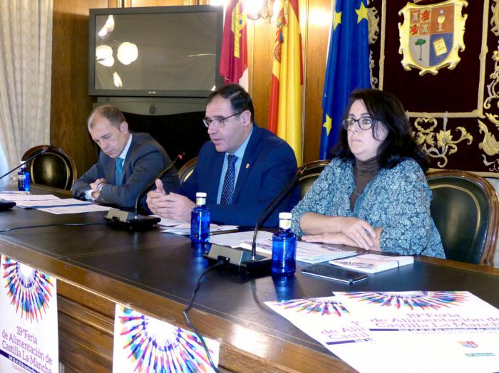 En imagen la presentación de esta mañana de la 19ª Feria de Alimentación de Castilla-La Mancha que ha tenido lugar en la Diputación conquense sin contar con la presencia del Alcalde de Tarancón