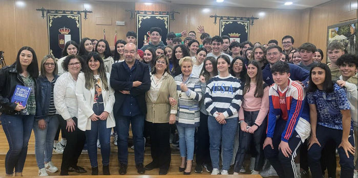 Gran acogida en la presentación del último libro de Ángel Expósito en Villarrubia de los Ojos