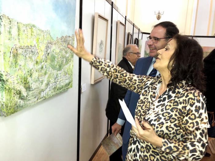 Isabel Castellanos muestra en una exposición en Diputación sus casi veinte años dedicados a la pintura