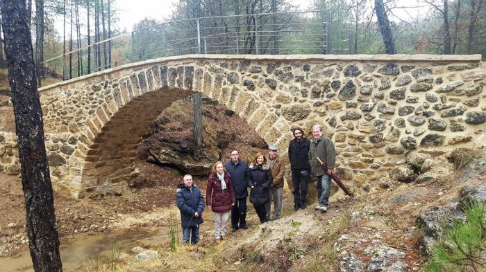 Finalizan las obras de rehabilitación del puente medieval de Poyatos
