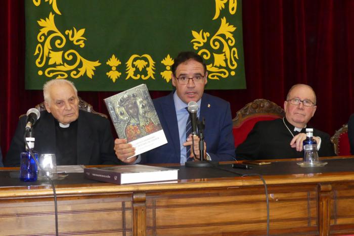 Diputación presenta la tercera edición del libro de Anastasio Martínez sobre el Díptico Bizantino de la Catedral de Cuenca
