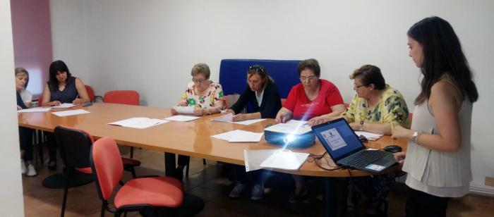 El Programa ‘apoyandoT’ se desarrollará en las provincias de Ciudad Real, Cuenca y Albacete para formar a las personas cuidadoras