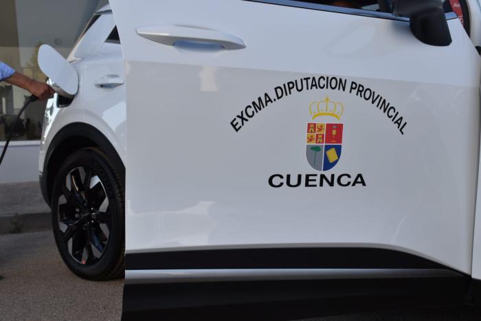 El parque móvil de la Diputación se renueva con 19 nuevos vehículos