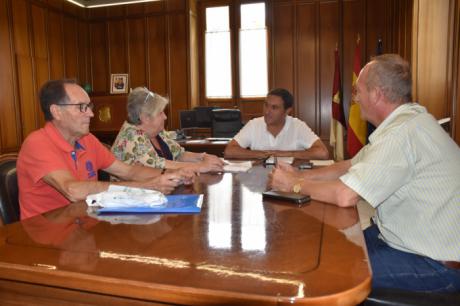 La Diputación ayudará al Ayuntamiento de Buciegas con 30.000 euros para la puesta en valor de elementos rupestres