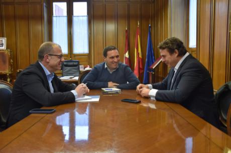 La Diputación se une a los empresarios y pide al Gobierno de España un incremento de las ayudas al funcionamiento