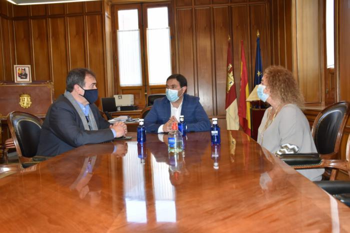Martínez Chana y el grupo Cuenca Nos Une ven en el Parque Científico-Tecnológico “una gran oportunidad para la capital”