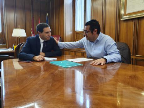 Diputación estudiará el proyecto para adquirir el carreteril que une la localidad de Las Mesas con la provincia de Albacete