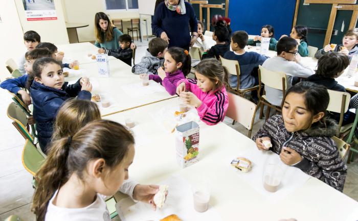 La Obra Social “la Caixa” y el Banco de Alimentos de Cuenca impulsan la gran recogida de leche para combatir la pobreza alimentaria