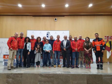 El bombero del Ayuntamiento de Cuenca Jesús Jordán es reconocido por la Junta