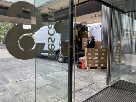 Sanidad ha distribuido más de 48 millones de artículos de protección enviados a los centros sanitarios desde el inicio de la pandemia