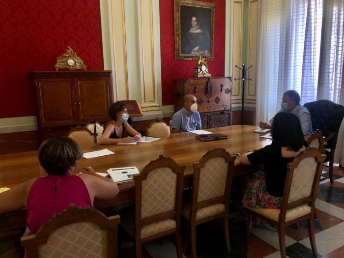 El Ayuntamiento se reúne con la nueva Asociación de Vecinos “Centro de Cuenca”