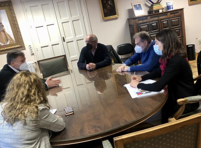 Dolz recibe al nuevo presidente de Cáritas, Pedro Bordallo