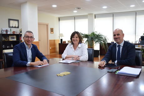Castilla-La Mancha traslada a Joma su apoyo al desarrollo de su actividad empresarial en la región