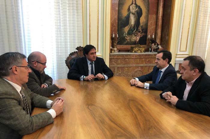 Ayuntamiento y Junta de Cofradías inician los preparativos de la Semana Santa 2019