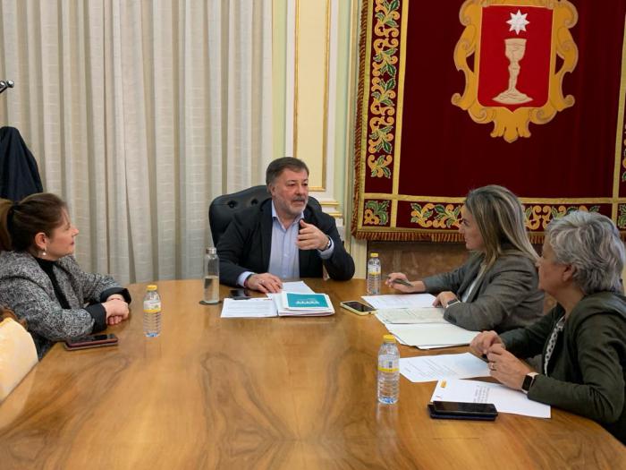 Tolón traslada el apoyo y el compromiso del Gobierno de España con los retos y oportunidades de Cuenca