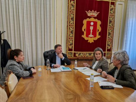 Dolz aborda con la nueva delegada del Gobierno en C-LM, Milagros Tolón, los proyectos en marcha en Cuenca