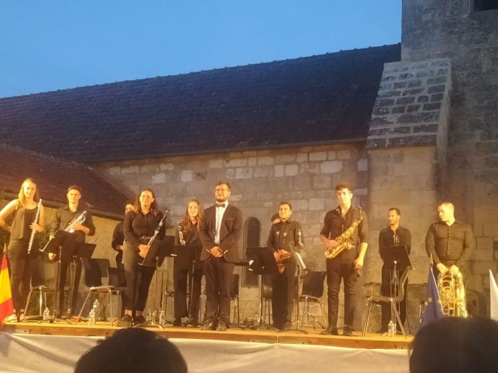 Clausura con sabor conquense del Festival Internacional de Música “Eurochestries” gran éxito de la agrupación “Rural Band”en Francia